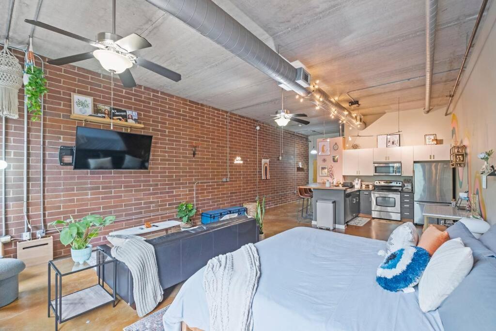 Fun & Eccentric + Uptown + Getaway + King Charlotte